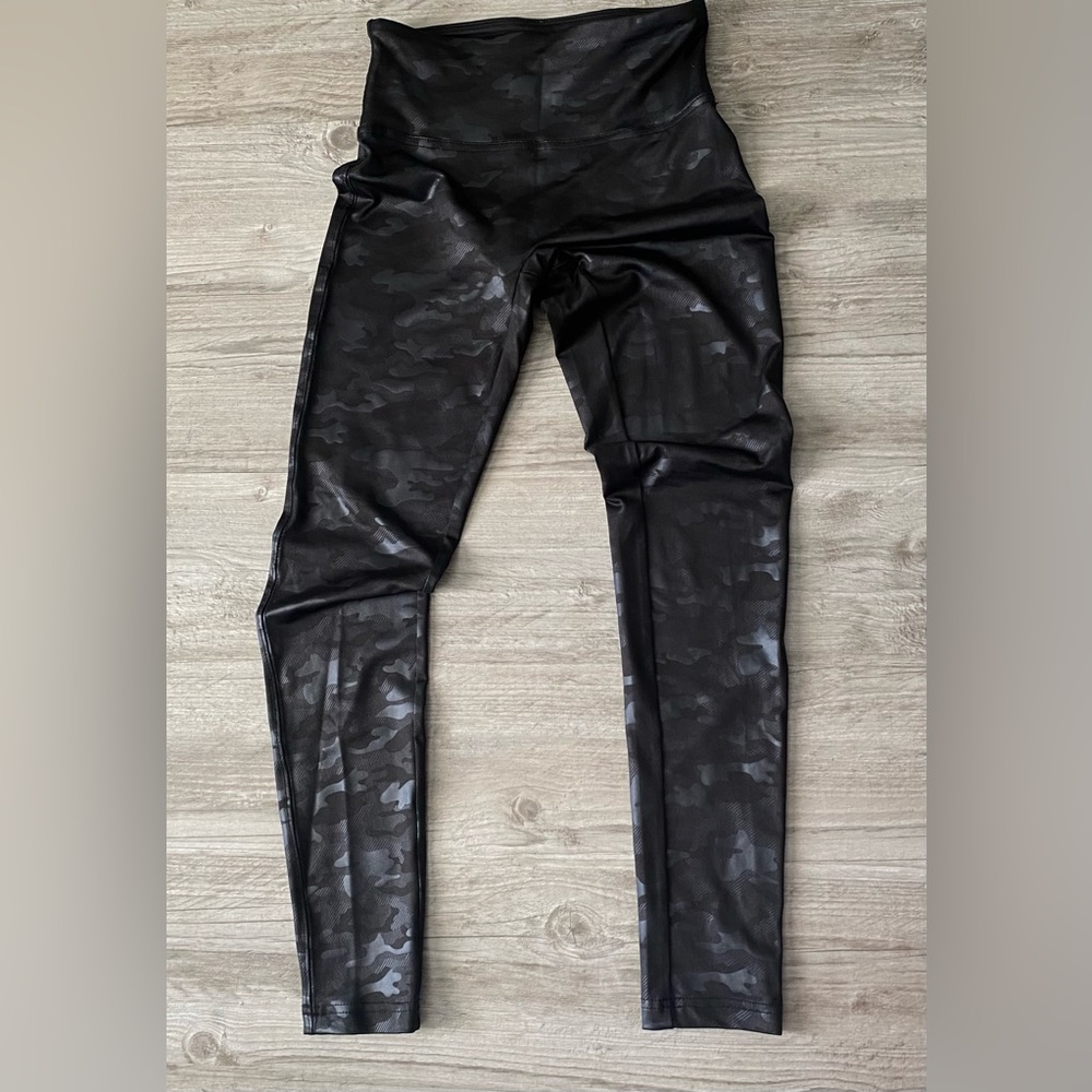 Camo Leggings | Size Small | NWOT